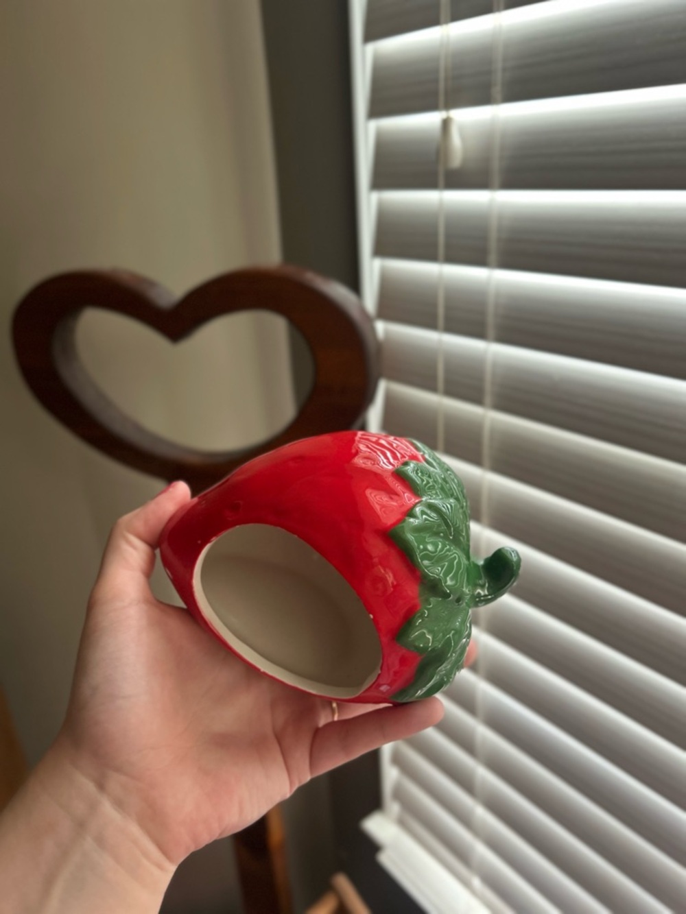 Ceramic Strawberry Sponge Holder